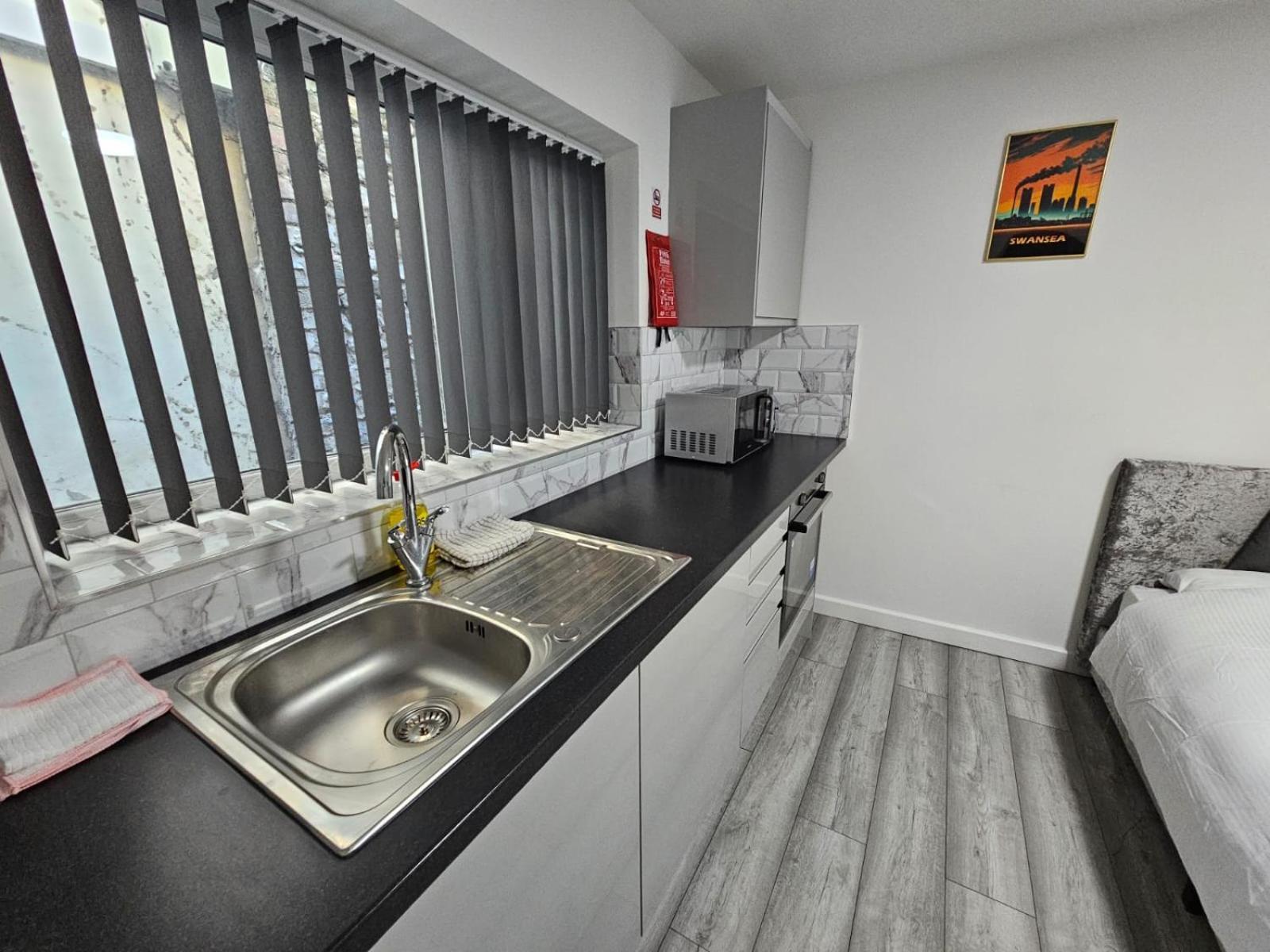 Cosy Cardiff Apartments - Garden Lounge Экстерьер фото